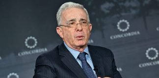 Uribe: «Lula estimuló las autocracias y las dictaduras» en Latinoamérica