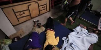 Iglesia evangélica hondureña sirve de albergue para migrantes venezolanos