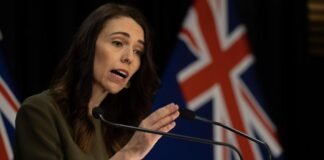 Insulto de primera ministra de Nueva Zelanda se vende por $63.000