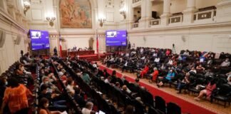 Senado chileno discute un proyecto que habilita un nuevo proceso constituyente