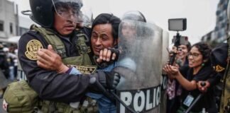 Perú | Reportan detenciones en protesta nocturna en Lima