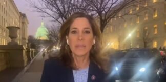 «Cae otra ficha de la mafia de Miraflores», congresista María Elvira Salazar sobre enfermera de Chávez