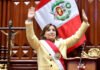 Dina Boluarte jura como primera presidenta de Perú
