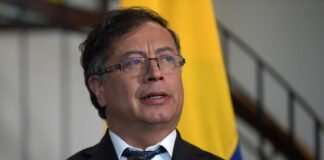 Gustavo Petro se ofrece para mediar un ‘diálogo político y social’ en Perú