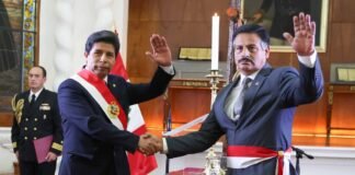 Renuncia el ministro de Defensa de Perú por «motivos personales»