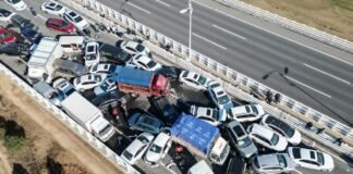 Neblina causó catástrofe en una autopista de China