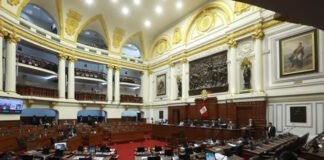 Congreso de Perú rechaza «intromisión» del presidente Petro