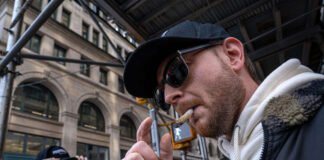 Abre la primera tienda legal de marihuana en Nueva York