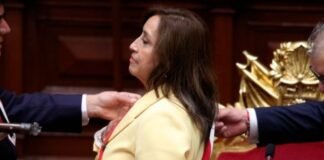Dina Boluarte, presidenta de Perú, pide «tregua política» para «instalar un Gobierno de unidad nacional» y terminar periodo de Castillo