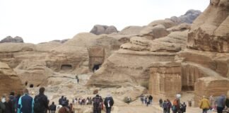 Inundaciones en Jordania provocan la evacuación de turistas