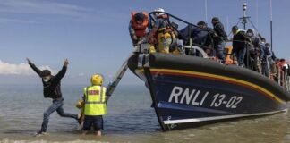 Rescatan en el mar a 166 inmigrantes que cruzaban al Reino Unido