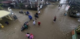 Suben a 17 los muertos por lluvias en Filipinas