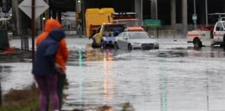 Tormenta en California causa al menos dos muertes y deja a miles sin luz