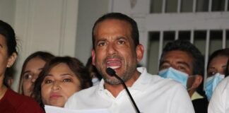 Gobernador opositor detenido afirma que no se rendirá ante Gobierno de Bolivia