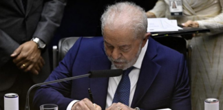Lula firmó 10 decretos en su primer hora como Presidente deshaciendo todas las reformas de Bolsonaro