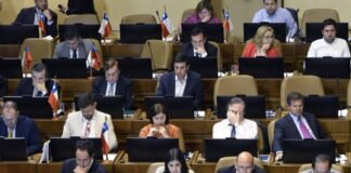 Diputados chilenos aprueban lista de expertos para el proceso constituyente