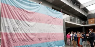 Dakota del Sur prohíbe los tratamientos de afirmación de género en menores