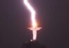 El Cristo Redentor en Brasil fue alcanzado por un rayo