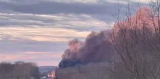 Partido Republicano inicia investigación sobre descarrilamiento de tren en Ohio tras silencio de administración Biden