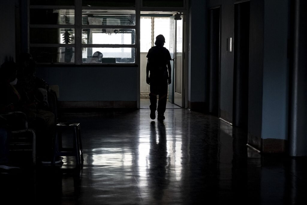 261 personas murieron debido a apagones registrados en hospitales durante 2022 - thefreedompost.net