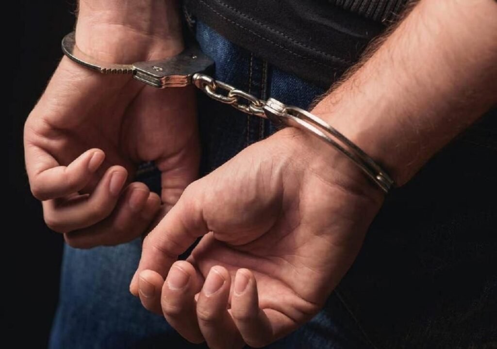 Detenido por usurpar la identidad de mujeres - THEFREEDOMPOST.NET