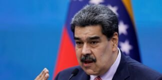Maduro advierte que vendrán “muchos más golpes” contra chavistas corruptos