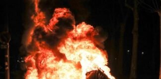 Disturbios y quema de contenedores en París y Burdeos
