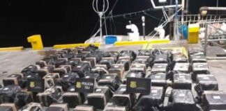 Incautan barco pesquero en Costa Rica que ocultaba más de mil 200 kilos de cocaína
