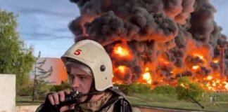 Impresionante incendio en un depósito de combustible en Sebastopol, Crimea