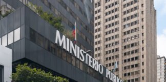 Ministerio Público investigará golpiza que le dieron a un vigilante en Valencia Ministerio Público investigará golpiza que le dieron a un vigilante en Valencia