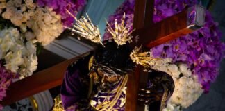Nazareno de San Pablo ha recibido 3 mil 500 orquídeas por pago de promesas