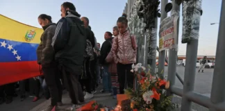 Migrantes exigen justicia por el incendio en Ciudad Juárez