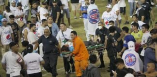 Fallecen 12 personas en estampida en un estadio de El Salvador