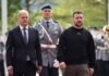 Zelenski es recibido con honores militares por Scholz en la Cancillería