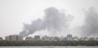 Prosiguen los bombardeos en Jartum pese al acuerdo humanitario