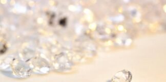 Reino Unido impone a Rusia nuevas sanciones sobre diamantes, metales e industria militar