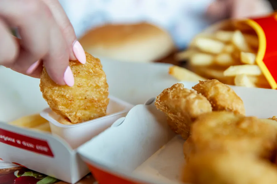 Su hija encontró un diente humano en nuggets de pollo de McDonalds-thefreedompodt.net