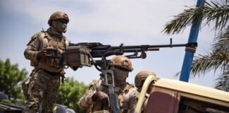 Al menos cuatro muertos por ataque a un convoy de EEUU en Nigeria