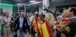 Vox se consolida como tercer partido en España, triplicando concejales respecto a 2019