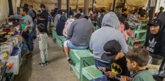 Migrantes acaparan albergues en Tijuana tras fin del Título 42