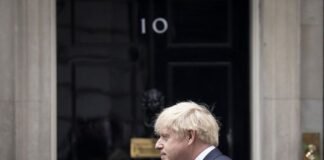 Comité británico concluye que Boris Johnson «engañó deliberadamente» al Parlamento sobre el «partygate»