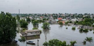 Rusia cifra en cinco los muertos por inundaciones tras colapso de la presa