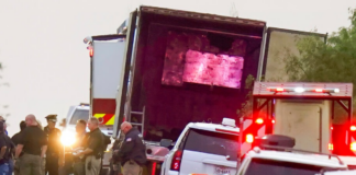 Cuatro detenidos por las muertes de 53 migrantes en un camión en Texas