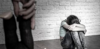 Condenan a hombre por obligar a su hija a tener relaciones sexuales con él