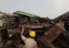 Al menos 233 muertos y 900 heridos en un choque entre trenes en el este de India