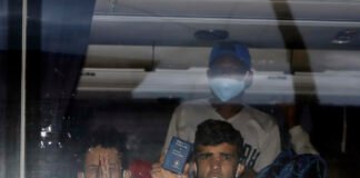 Detienen en México a choferes que entregaban migrantes a crimen organizado
