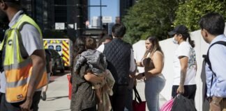Migrantes venezolanos reclaman trabajo y casa en la ciudad de Chicago