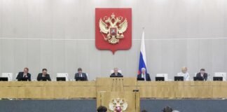 Senado ruso aprueba ley que prohíbe cambio de sexo en quirófano y documentos de identidad