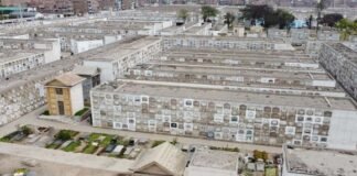 Policía de Perú detiene a una banda que vivía en un cementerio