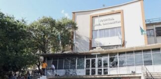 Fue al hospital por un dolor y hallaron una bala en su cabeza